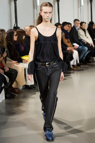 Look 13